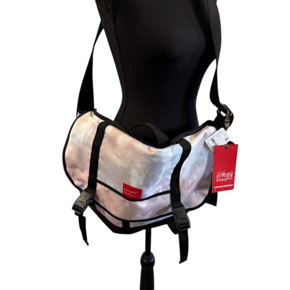 NWT! Free People x Manhattan Portage Messenger Bag in Cloud (MSRP $178) - Picture 10 of 11